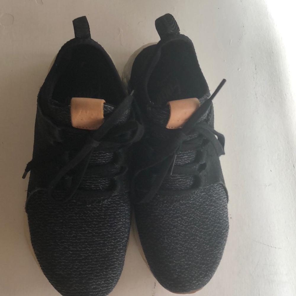 New balance shoes